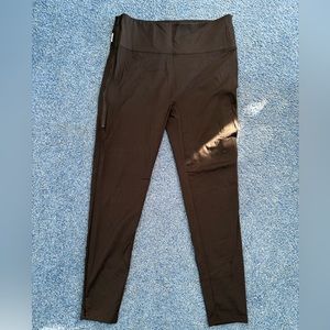 New GRRRL leggings with zippers on side